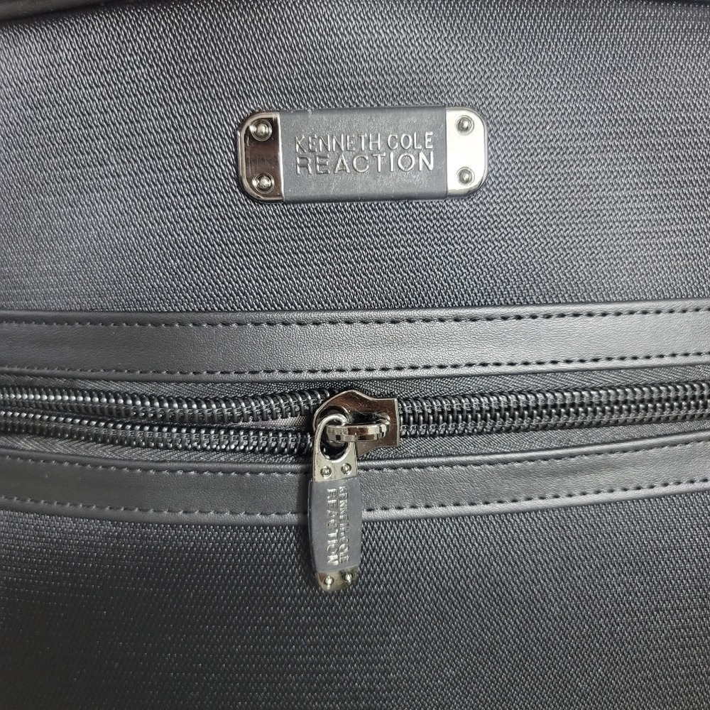 KENNETH COLE REACTION LAPTOP CASE TOP ZIP - Picture 7 of 14